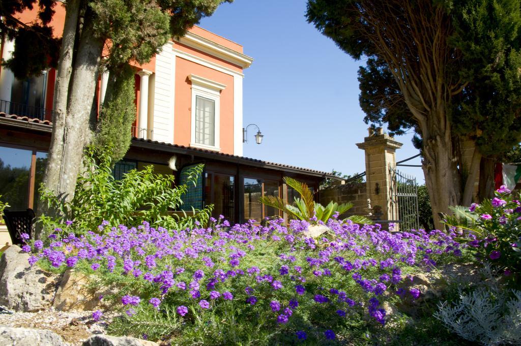 Agriturismo Santa Chiara Алеціо Екстер'єр фото