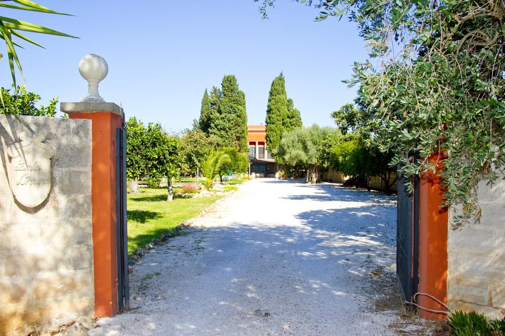 Agriturismo Santa Chiara Алеціо Екстер'єр фото