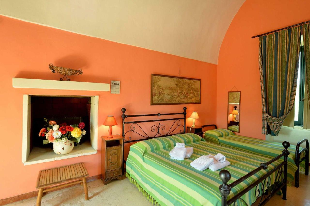 Agriturismo Santa Chiara Алеціо Екстер'єр фото