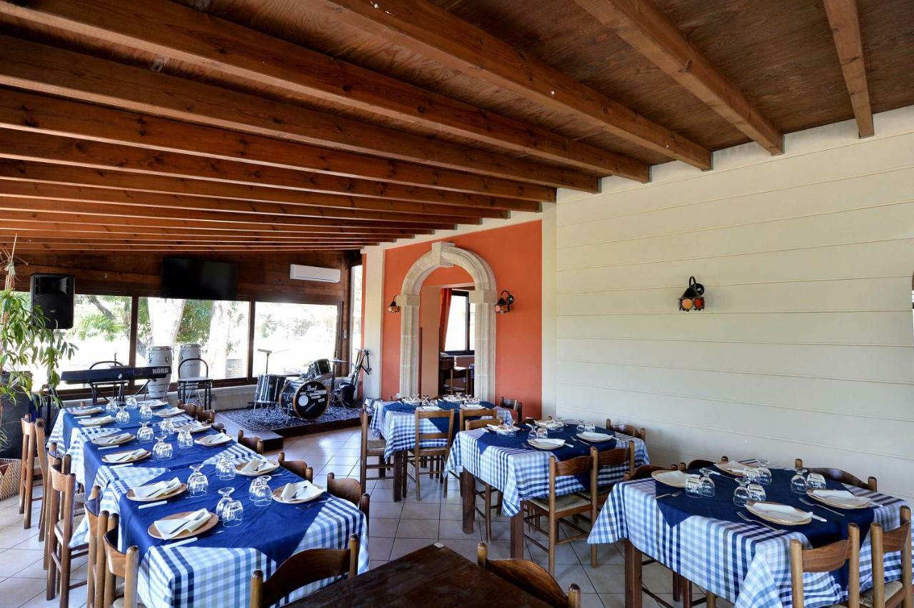 Agriturismo Santa Chiara Алеціо Екстер'єр фото