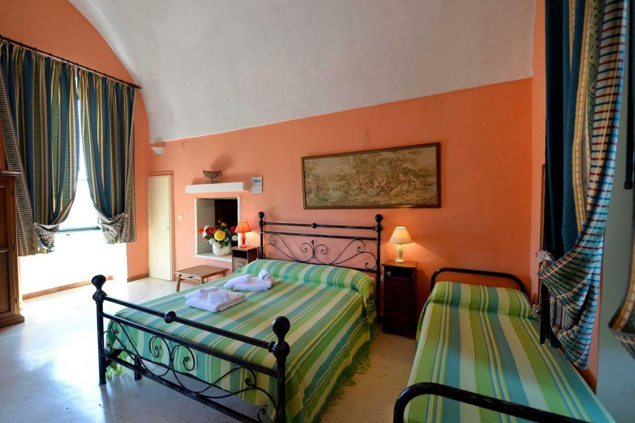 Agriturismo Santa Chiara Алеціо Екстер'єр фото