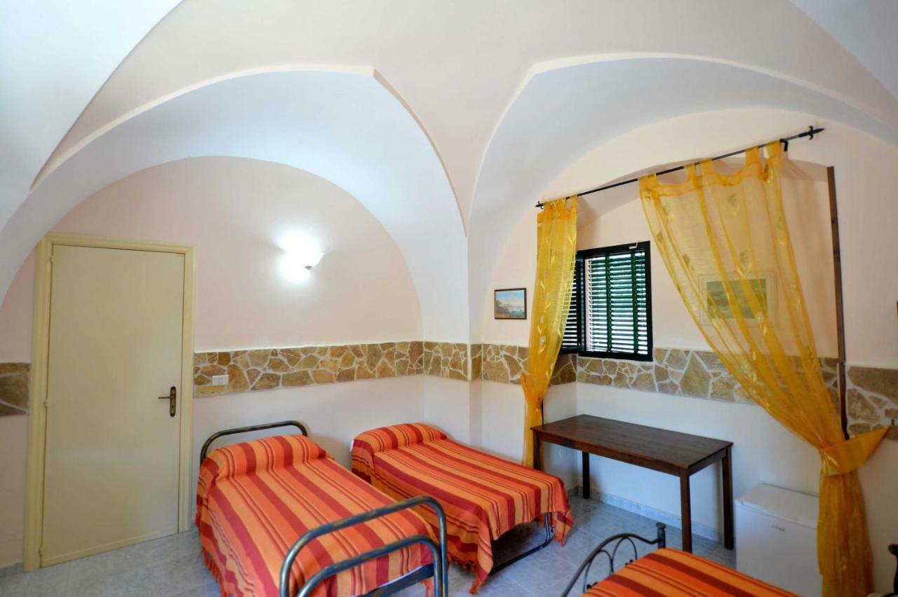 Agriturismo Santa Chiara Алеціо Екстер'єр фото