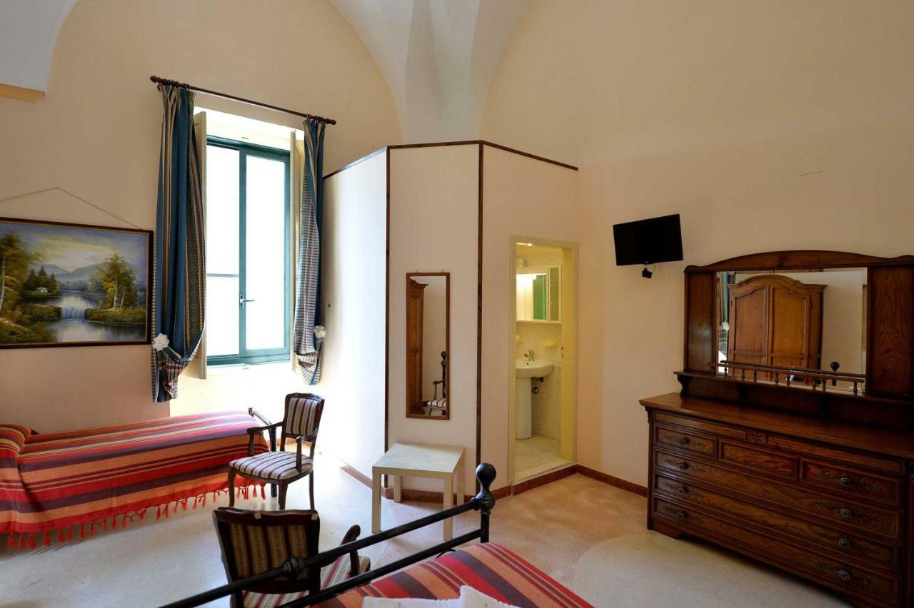 Agriturismo Santa Chiara Алеціо Екстер'єр фото