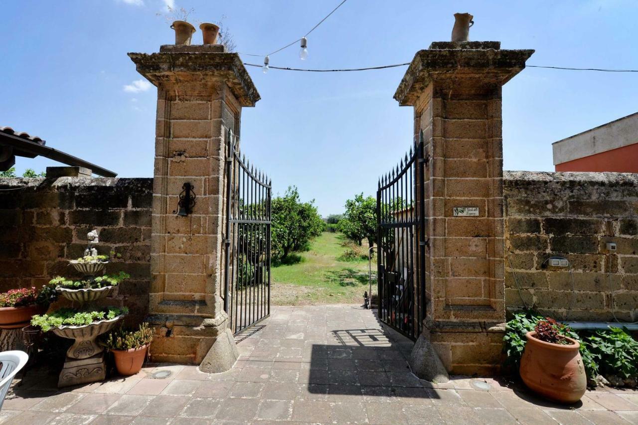 Agriturismo Santa Chiara Алеціо Екстер'єр фото